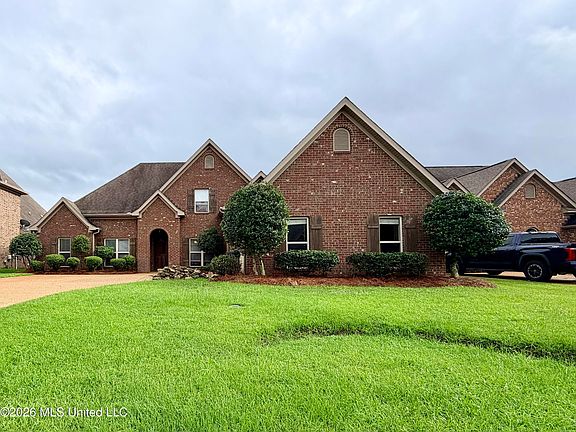 2nd image of 424 Julee Cir