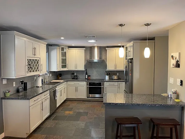 2820 N 56th Pl — Photo 3