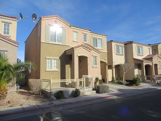 1st image of 10448 Beautiful Fruit St