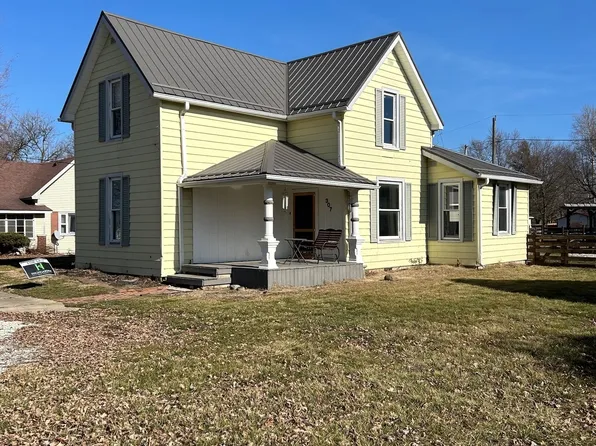 307 N Main St, Kempton, IN 46049