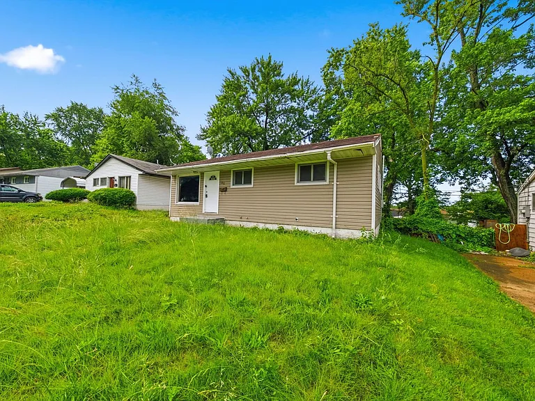 146 Grampian Rd — Photo 5