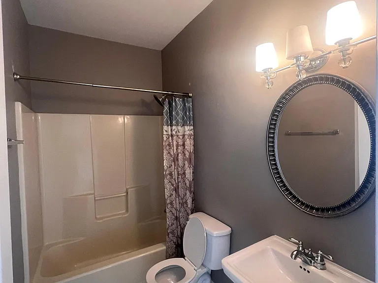 124 Parklane Pl — Photo 10