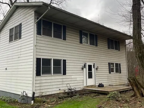 2055 Harrison Blvd, Valparaiso, IN 46385