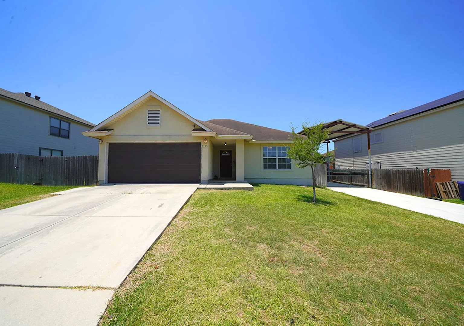 BeautifullyUpdated Home in NorthEast San Antonio. Realtor Commission: $500 — Photo 2