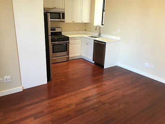 Rented by Mann Maurice A | media 20