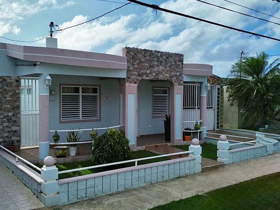 3rd image of Bo Islote Costa Atlantico Calle La Playera #A11