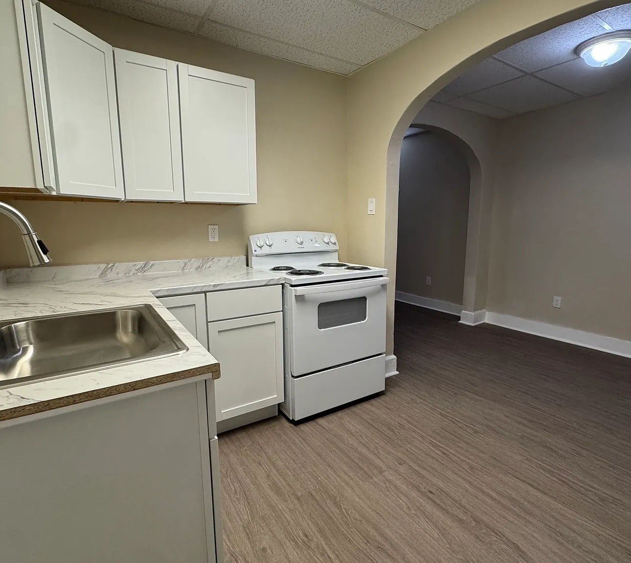 1 bed, 600 sqft, $600 — Photo 2