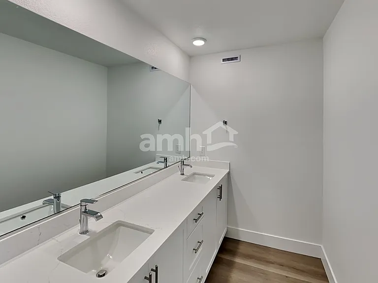5865 Iron Islands St — Photo 14