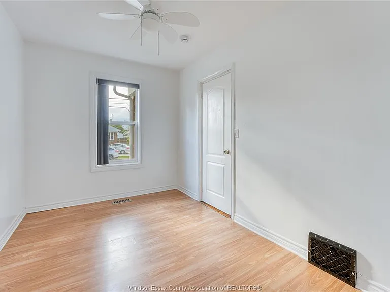 2226 Mercer St — Photo 21