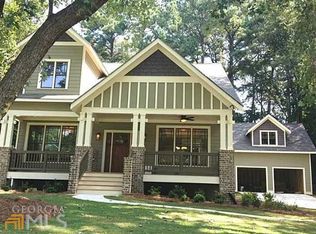 2624 Pineview Dr, Decatur, GA 30030