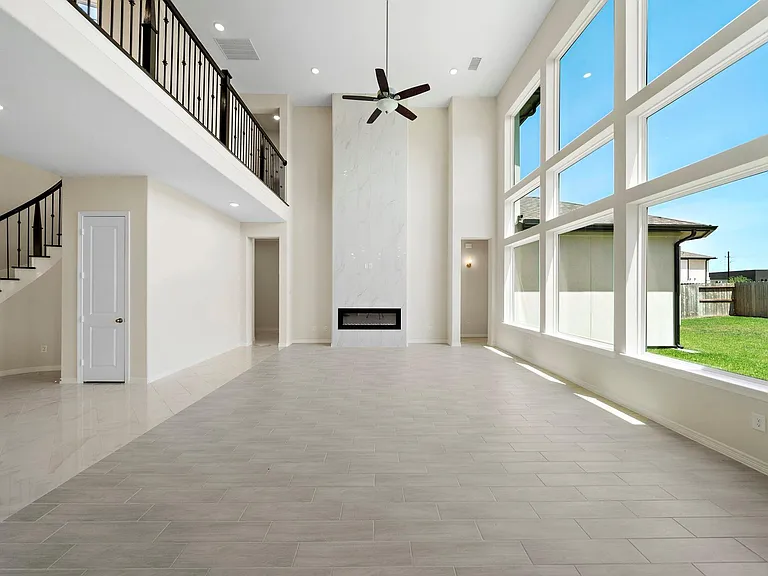 9806 Oakwood Trl — Photo 4