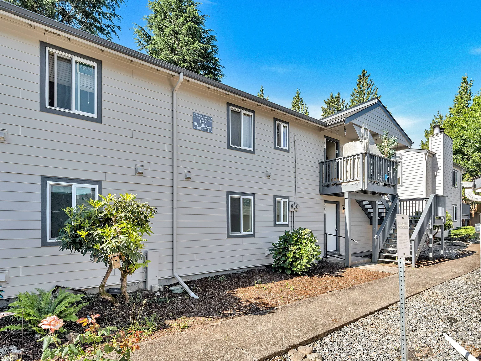 2 bed, 988 sqft, $1,750 — Photo 4