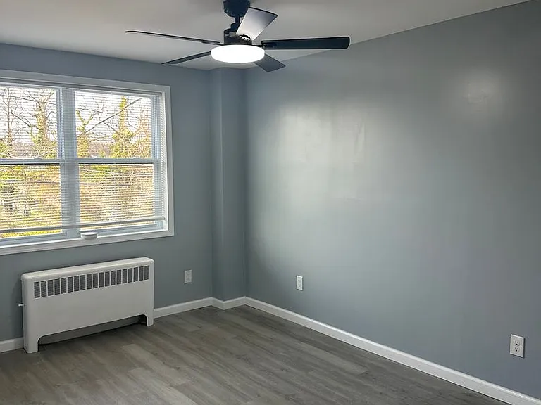 2706 E Federal St — Photo 5