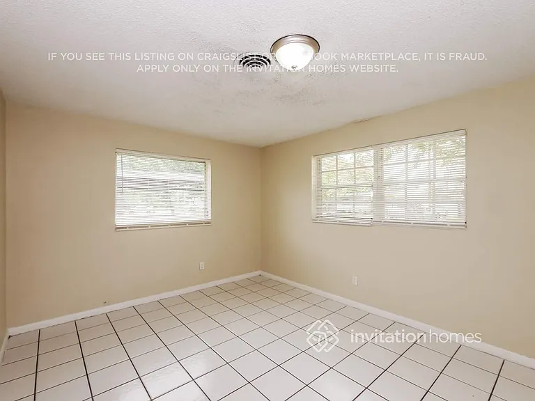 9413 SW 53rd St — Photo 11