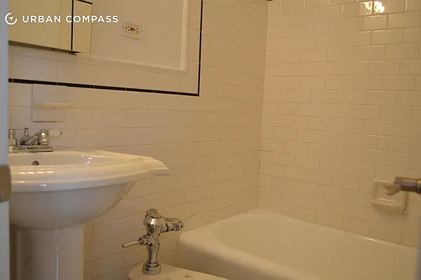 Rented by Compass | media 19