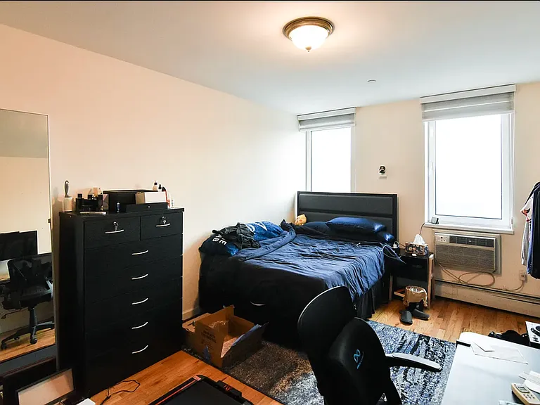 901 Grand St #3D — Photo 10