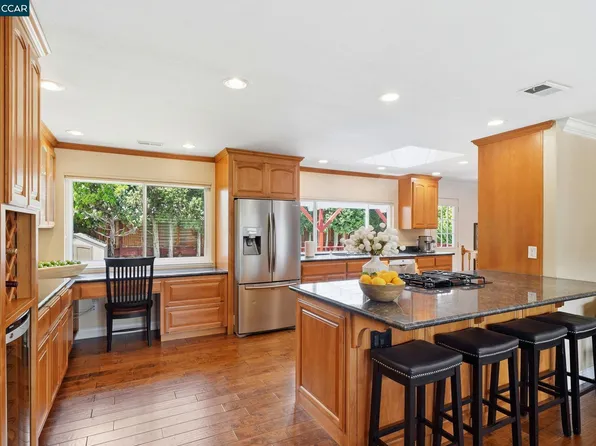491 Ewing Dr, Pleasanton, CA 94566