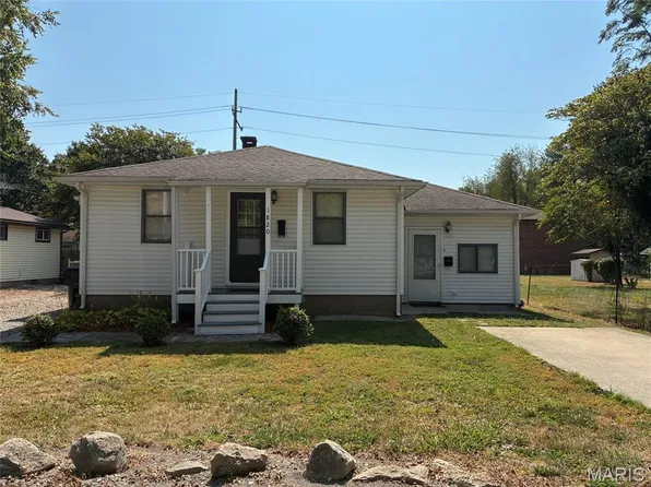 1820/1820A La Salle St, Belleville, IL 62221