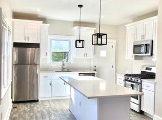 32 Saint Roch Ave FLOOR 1, Greenwich, CT 06830