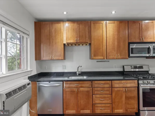 3498 Martha Custis Dr #317, Alexandria, VA 22302