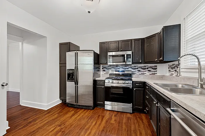 3476 Birchwood Ave — Photo 10