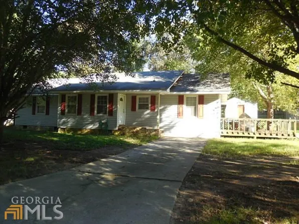 317 Fawnbrook Cir, Griffin, GA 30223