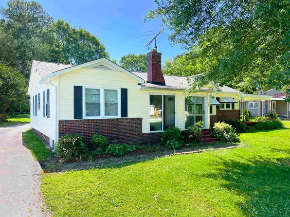 107 Mayo Rd, Cowpens, SC 29330