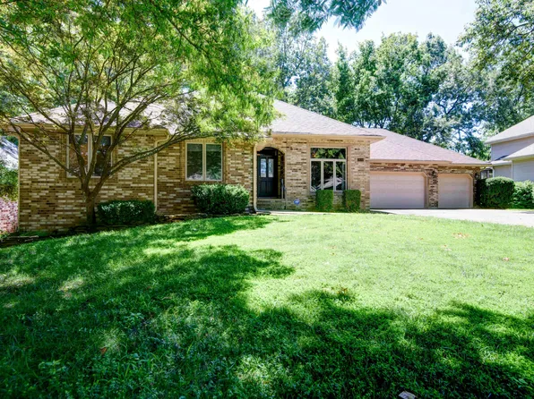 3834 E Stanford Street, Springfield, MO 65809