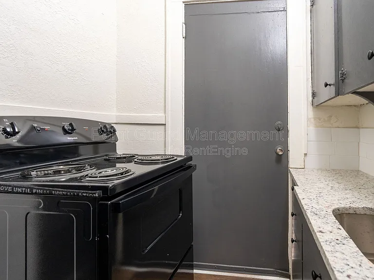 423 N Emporia Ave #2 — Photo 12