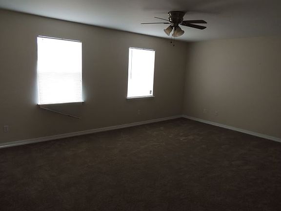 5th image of 1802 Polly Anna St