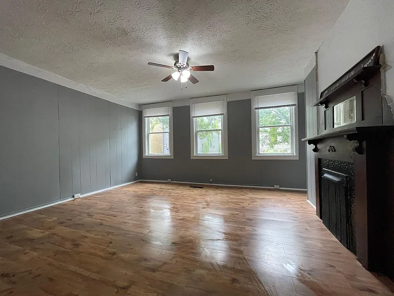 1029 Lee St #1 — Photo 2