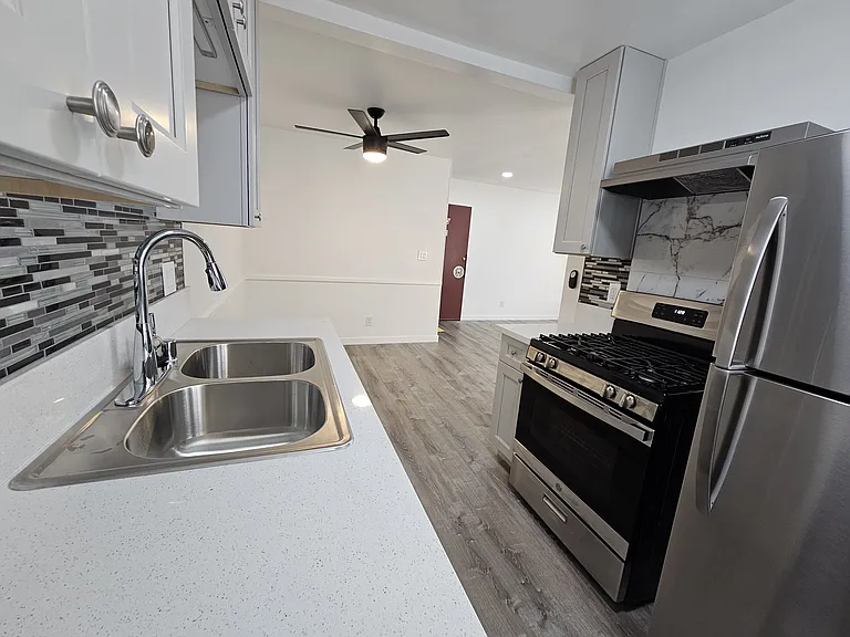 Kitchen/Dinning Area