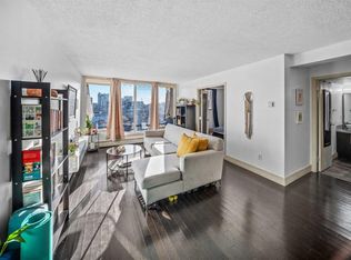 505 N 19th Ave SW #504, Calgary, AB T2S0E4