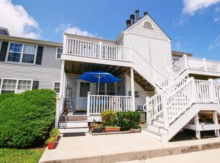 241 London Ct #241, Egg Harbor Township, NJ 08234