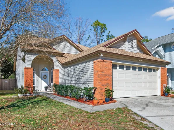 8051 COPPERFIELD Circle N, Jacksonville, FL 32244