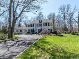 2 Old Tavern Rd, Newtown, CT 06470