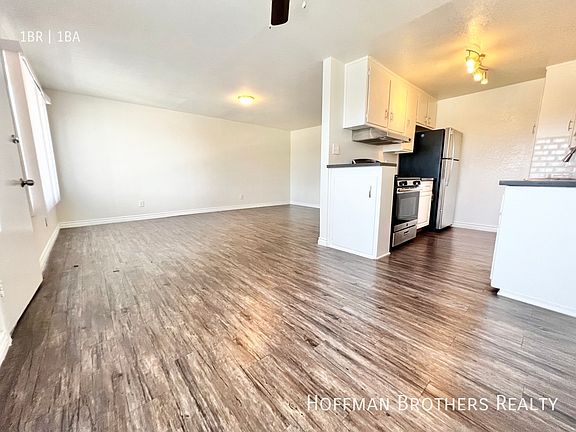 2nd image of 5642 S La Brea Ave #8C