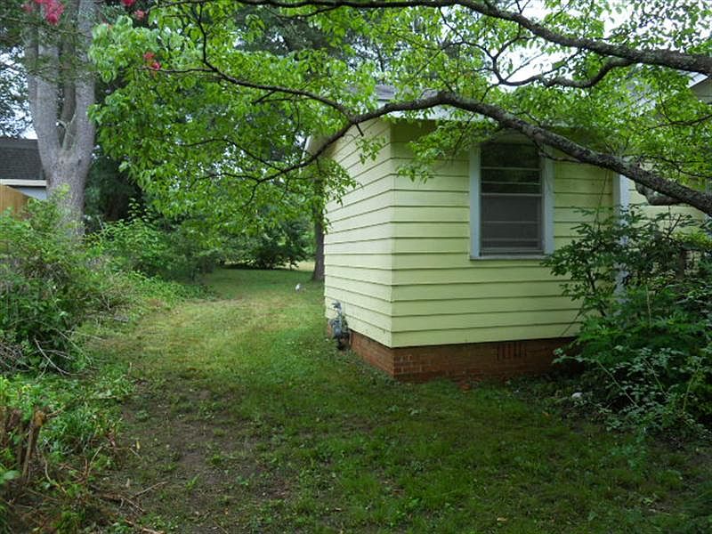 2nd image of 522 Carolina Dr
