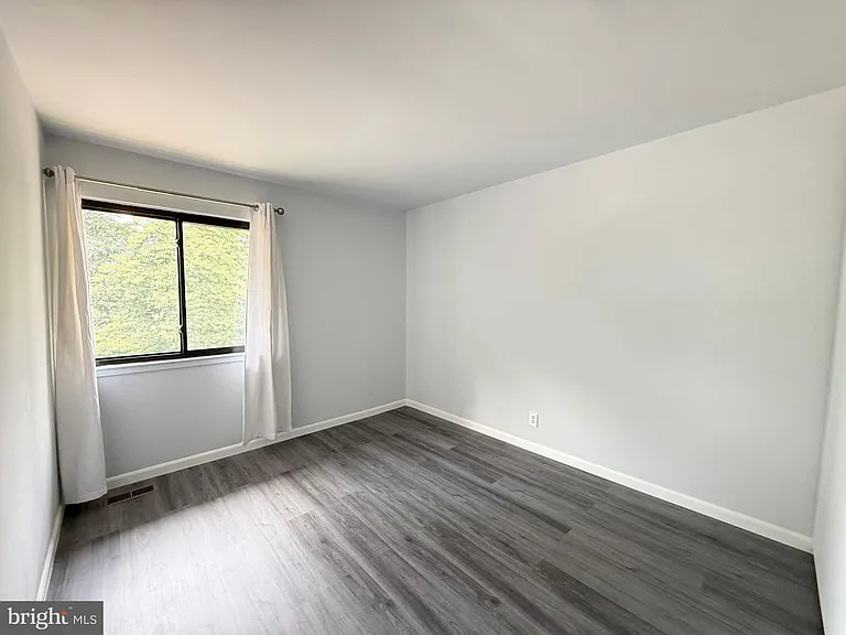 2400 Glengyle Dr #265 — Photo 11