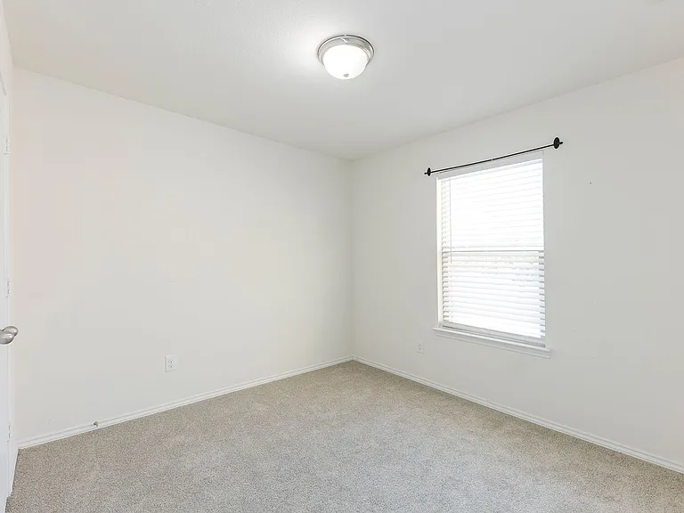 1141 Renaissance Trl — Photo 19
