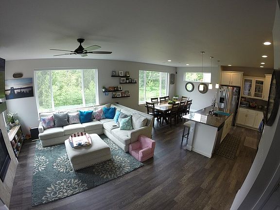2nd image of 2222 Cady Dr