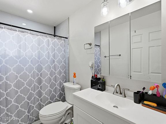 4th image of 2311 N Columbus Blvd