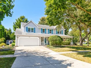 730 N Lyle Ave, Elgin, IL 60123