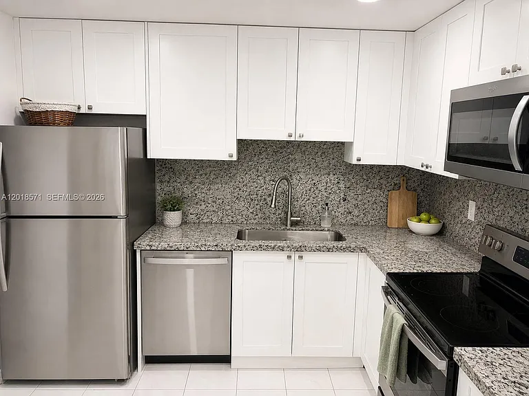 1833 S Ocean Dr #805 — Photo 3
