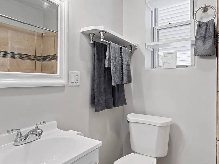 2345 W 21st St #1 — Photo 11