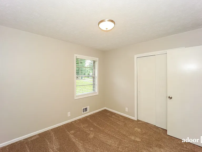 2928 Ann Marie Ln — Photo 10