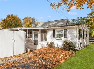 375 Namquid Dr, Warwick, RI 02888