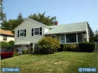 10135 Proctor Rd, Philadelphia, PA 19116