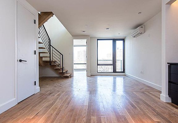 5th image of 1 Duffield St #428