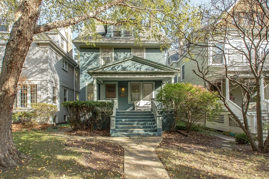 1215 Judson Ave photo 1